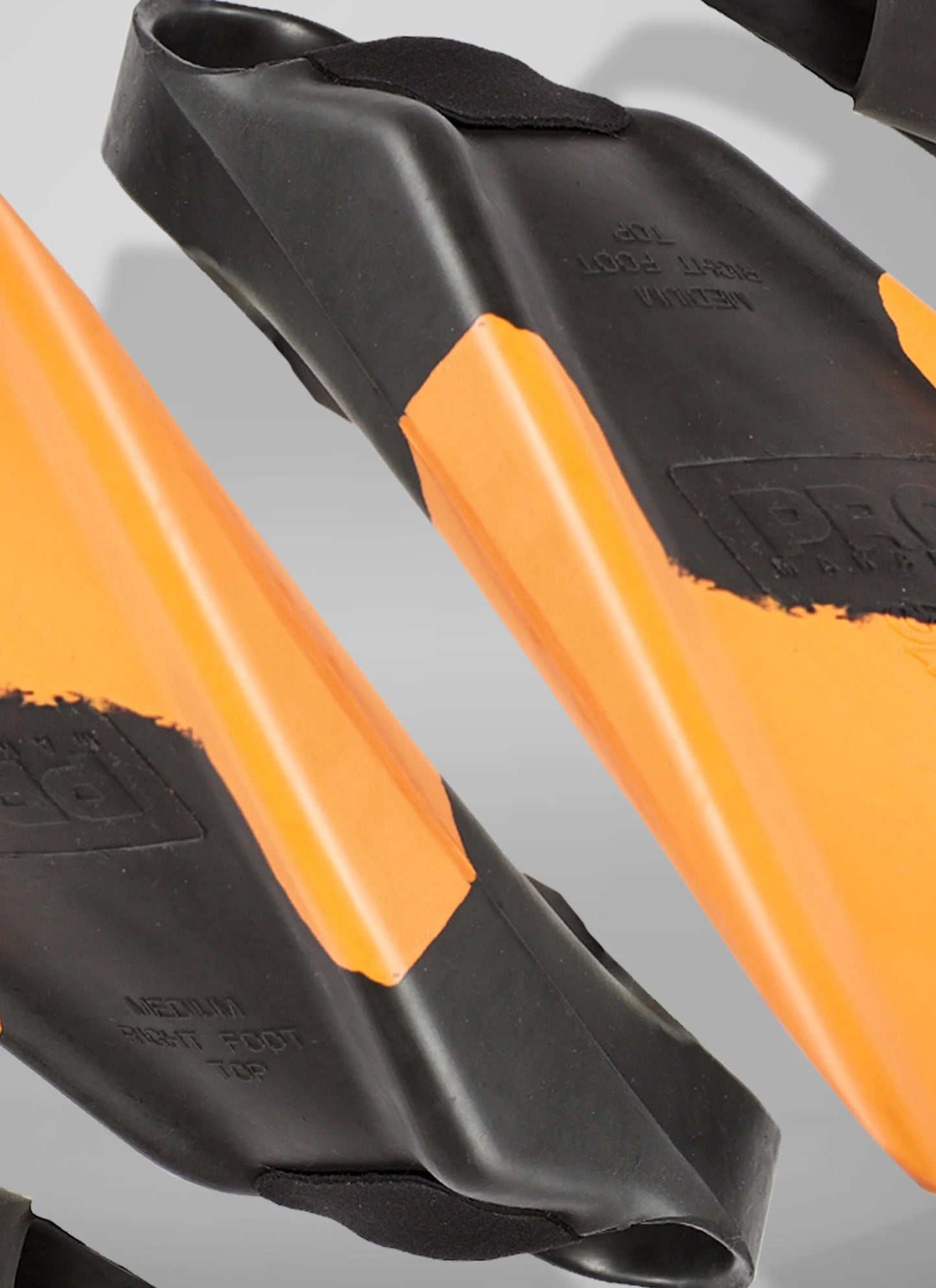 churchill-makapuu-pro-natural-gum-rubber-b5 FINSORANGE_BLACKZOOM.webp