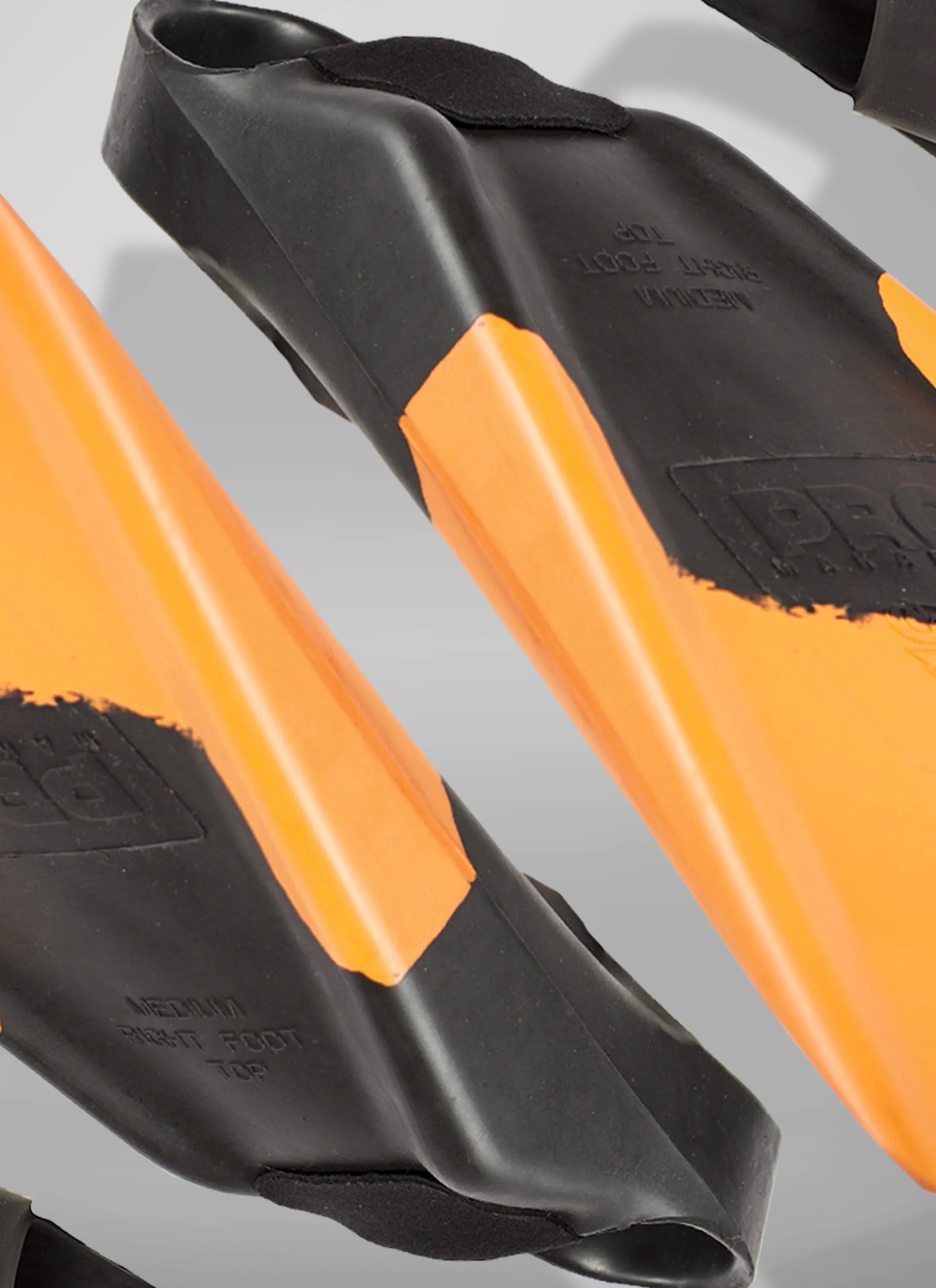 churchill-makapuu-pro-natural-gum-rubber-b5 FINSORANGE_BLACKZOOM.webp